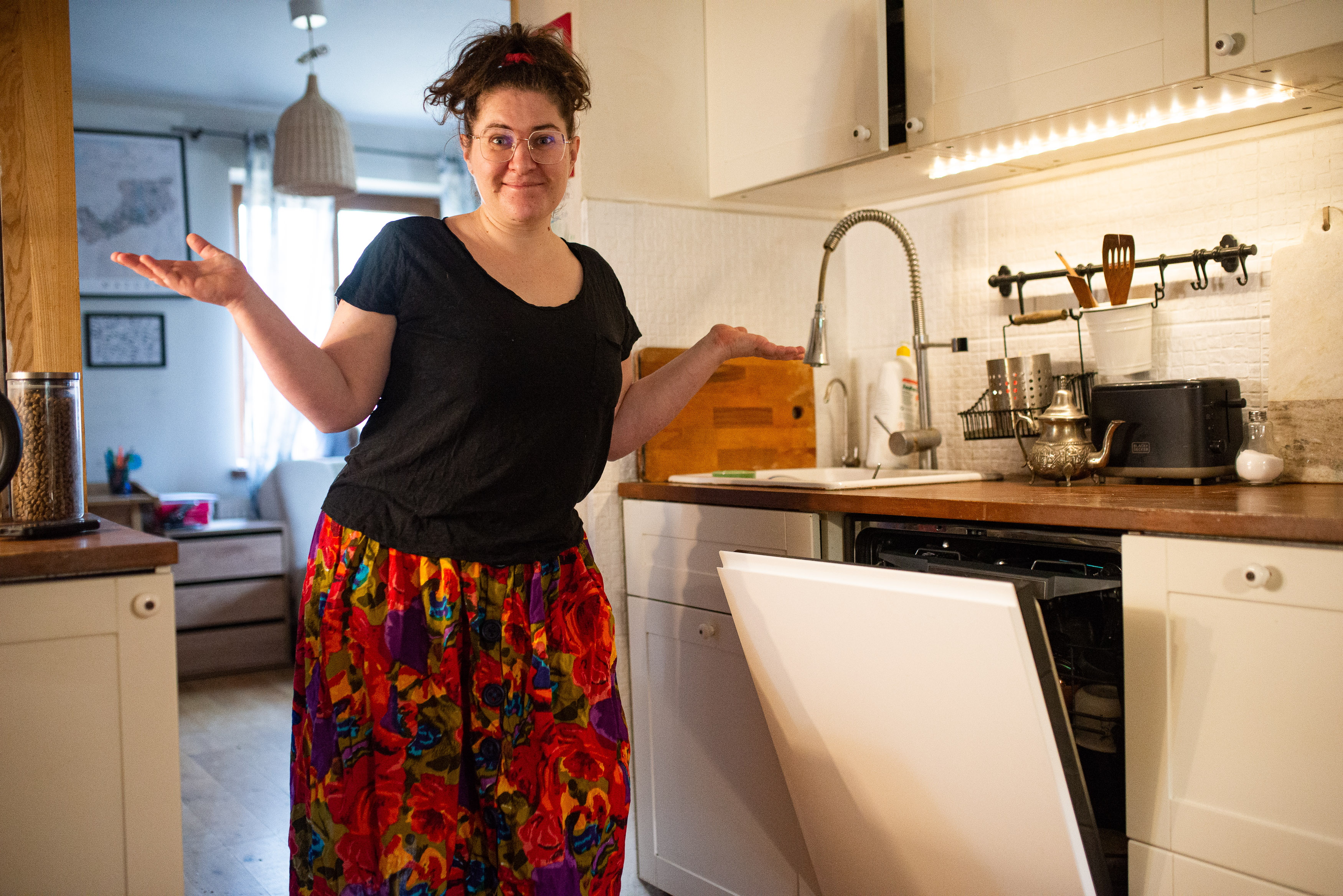 Nie znoszę mojej kuchni, ale przynajmniej zmywarkę mam fajną